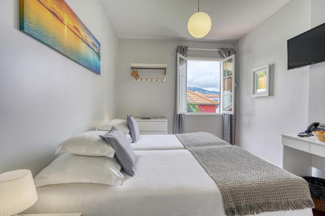 Vila Camacho Guest House Фуншал Екстериор снимка