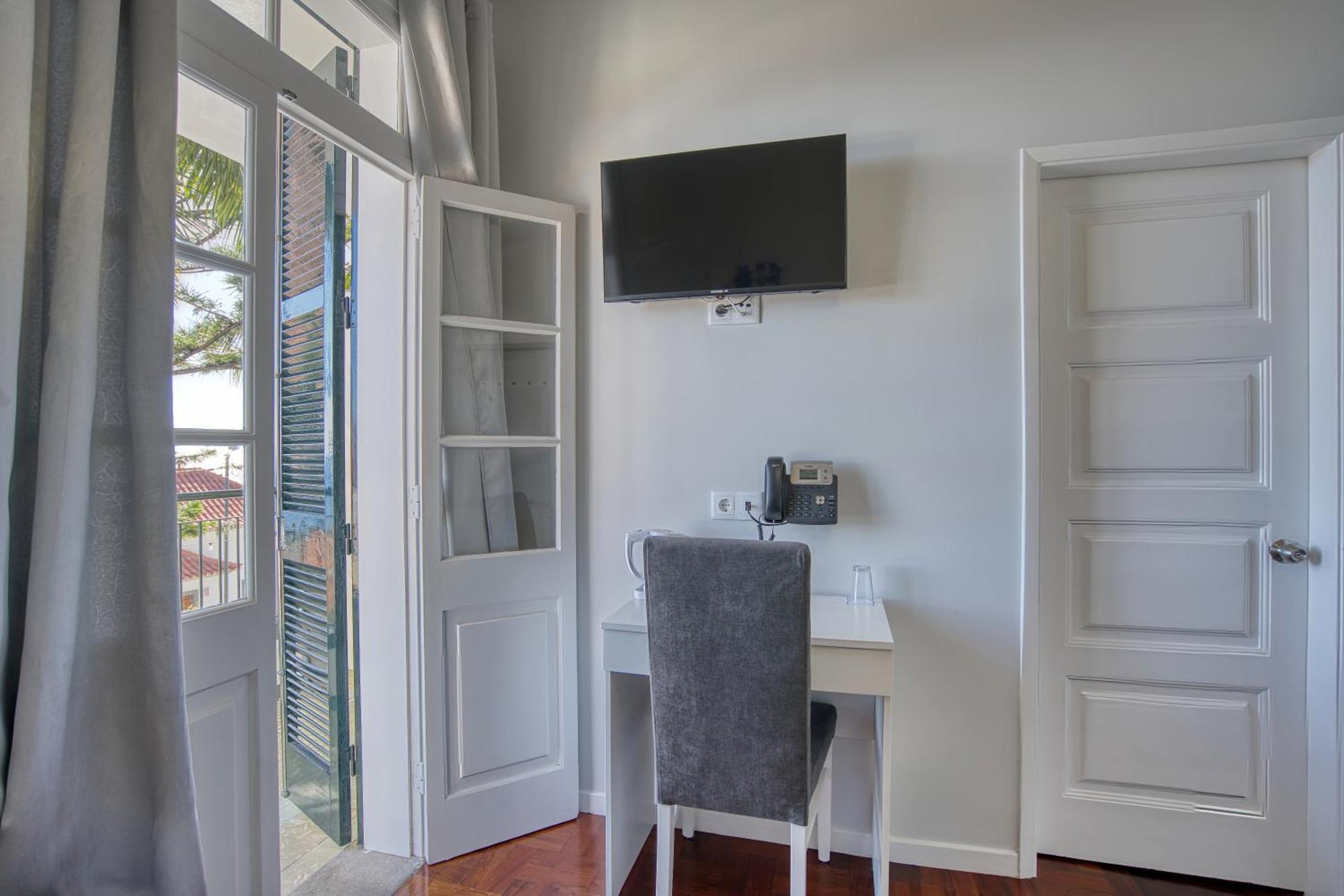 Vila Camacho Guest House Фуншал Стая снимка